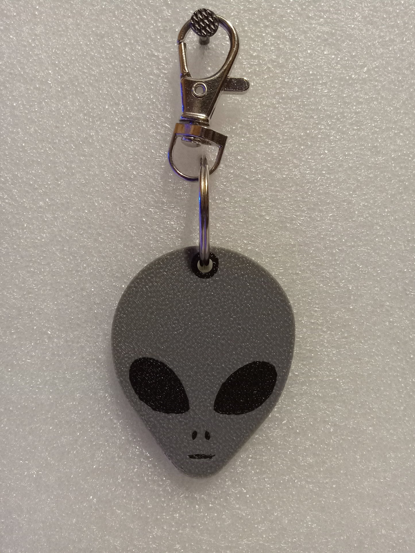 Small Alien Head Keychain (Multiple Color Variations)