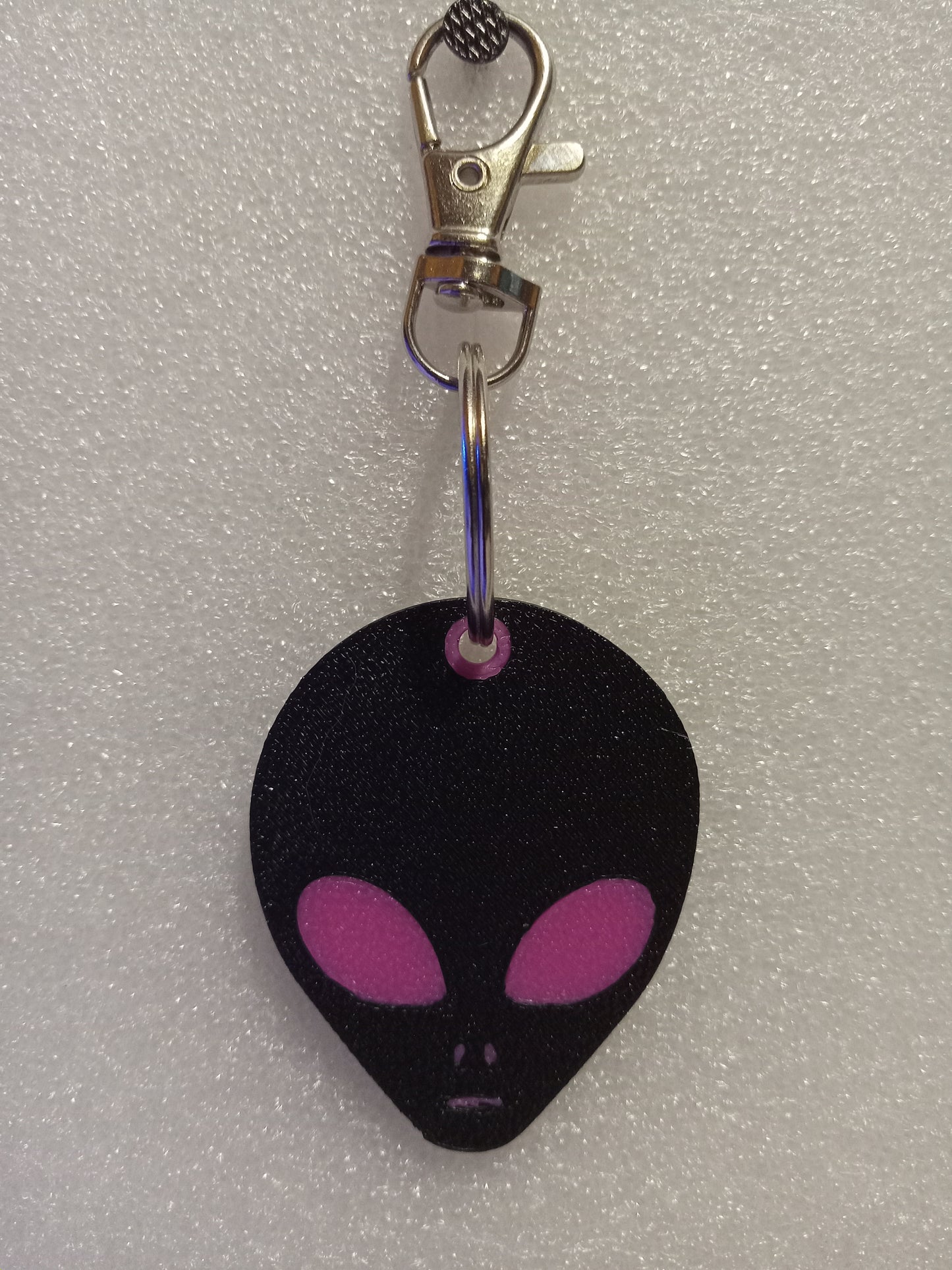Small Alien Head Keychain (Multiple Color Variations)