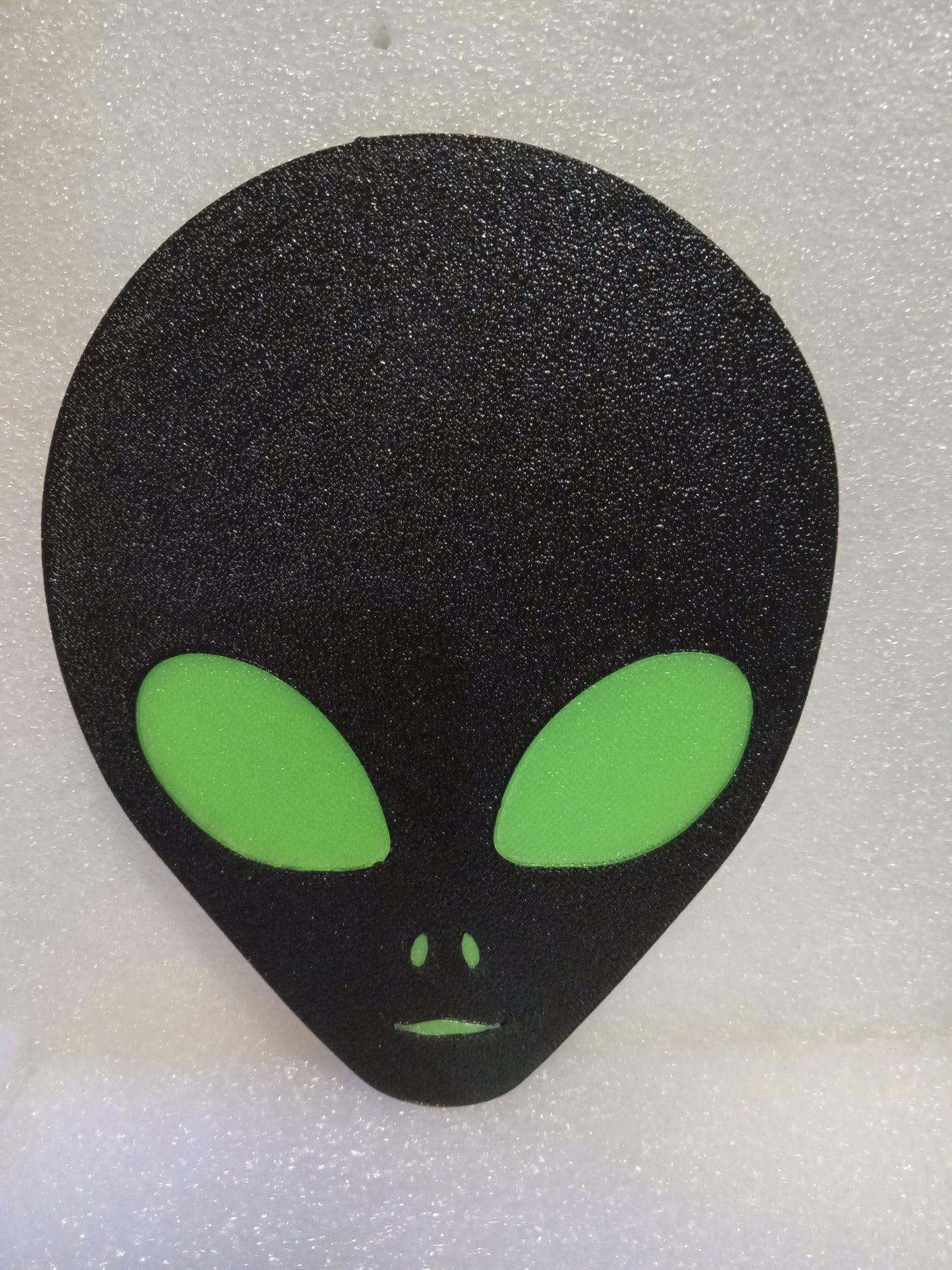 Medium Alien Head Stickum - Glow In The Dark