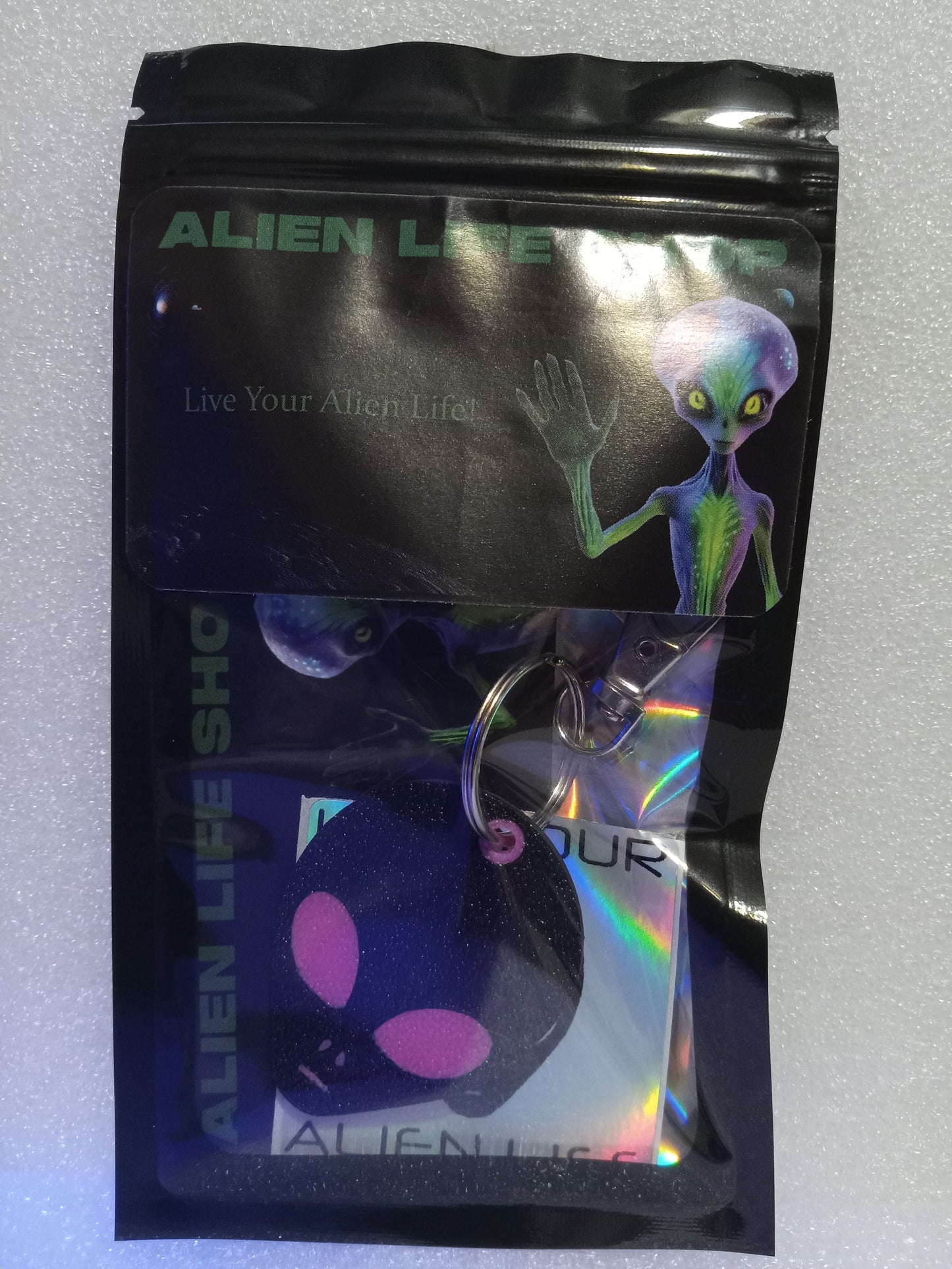 Small Alien Head Keychain (Multiple Color Variations)